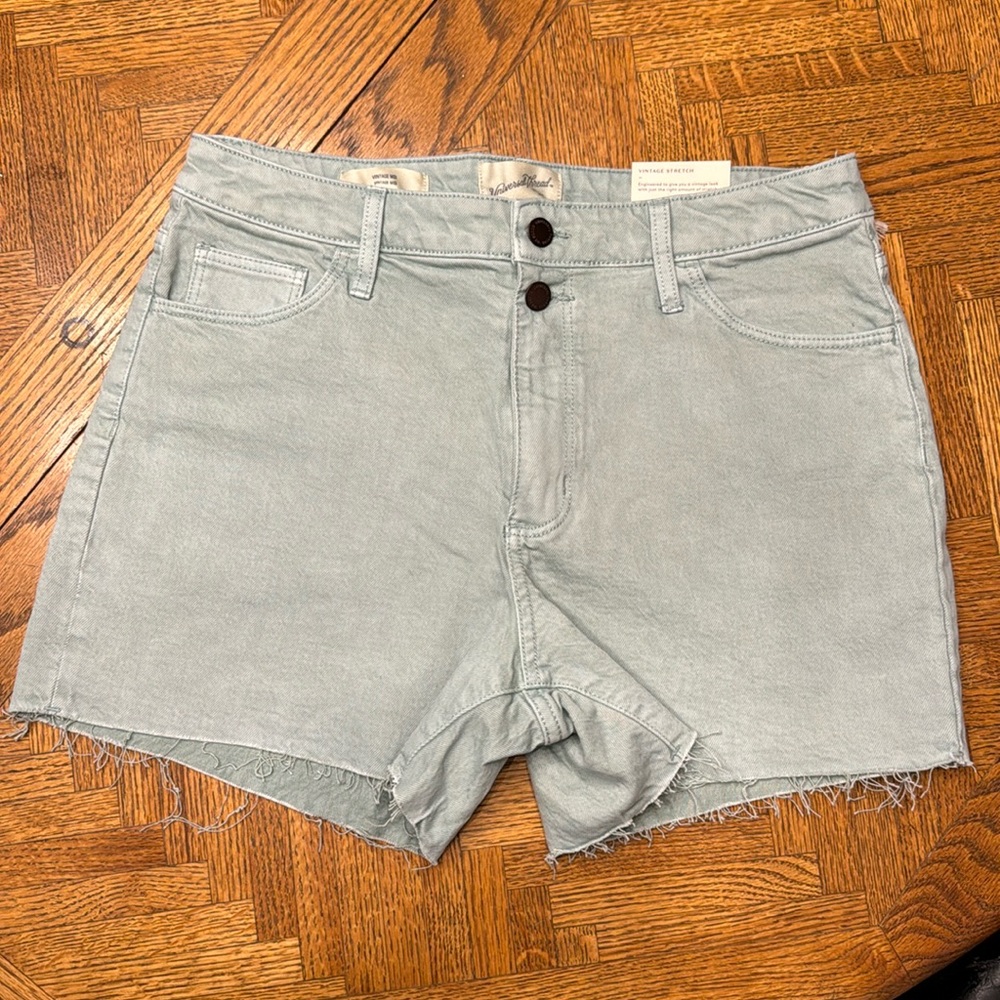 Universal Thread High-Rise Vintage
Stretch Midi Shorts NWT Size 8